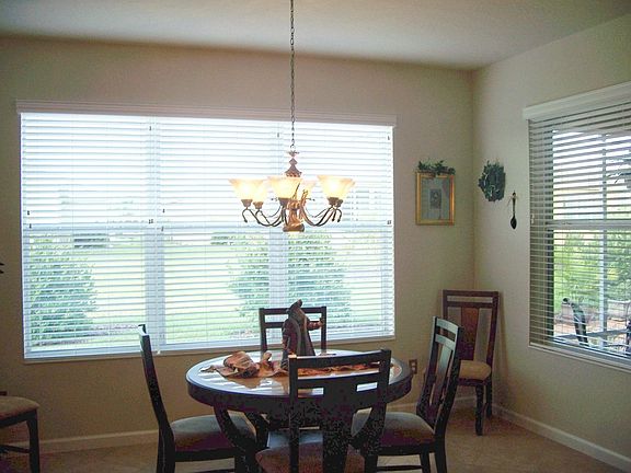 Large Eat-In Kitchen