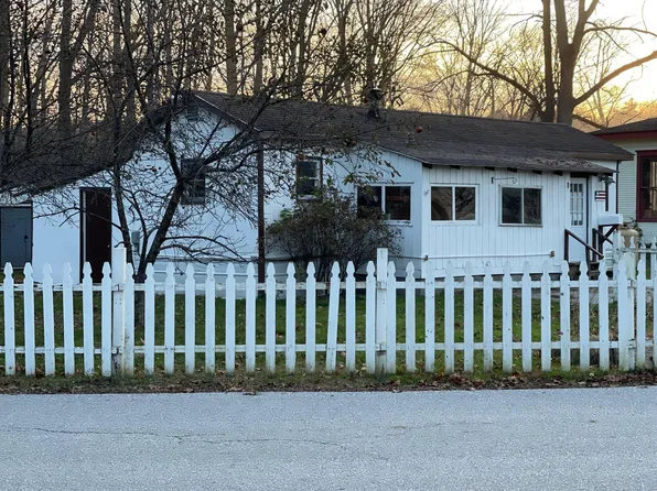 1 Barlow Avenue, Brandon, VT 05733