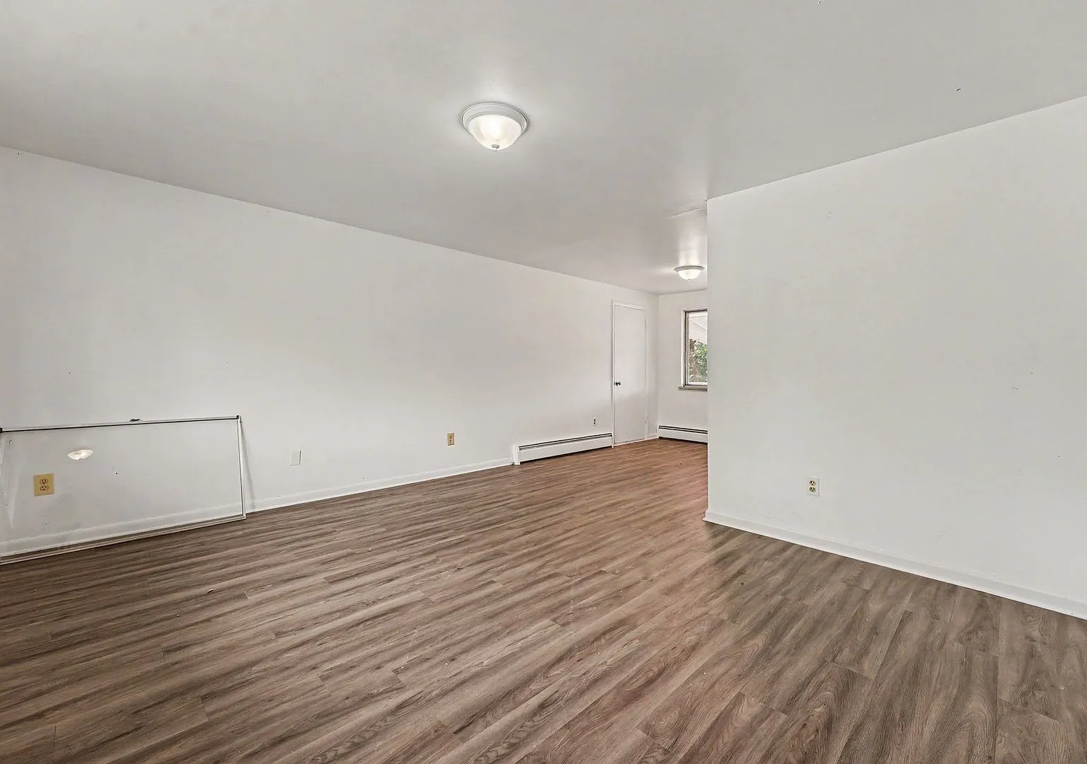 12th10250 — Photo 3