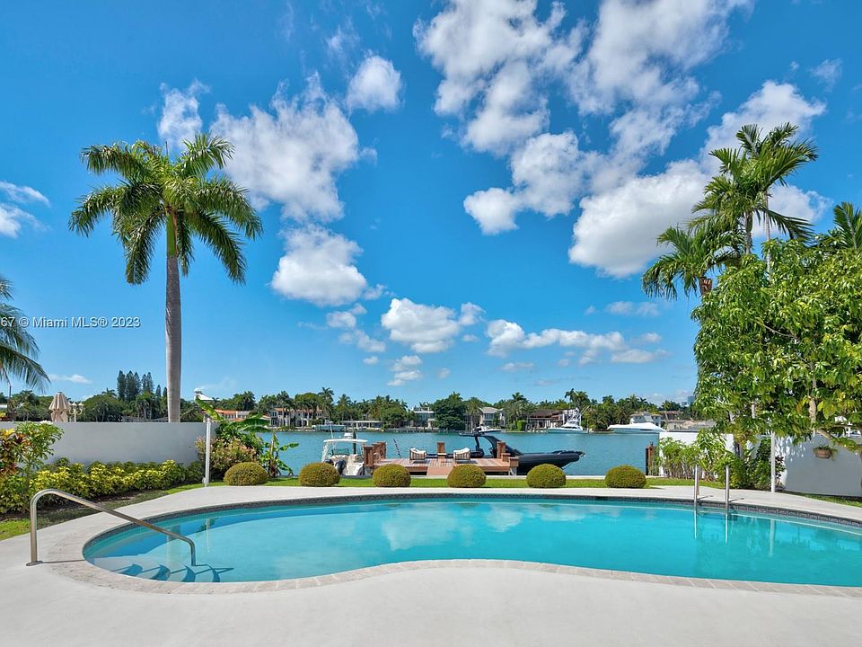 1st image of 80 S Hibiscus Dr