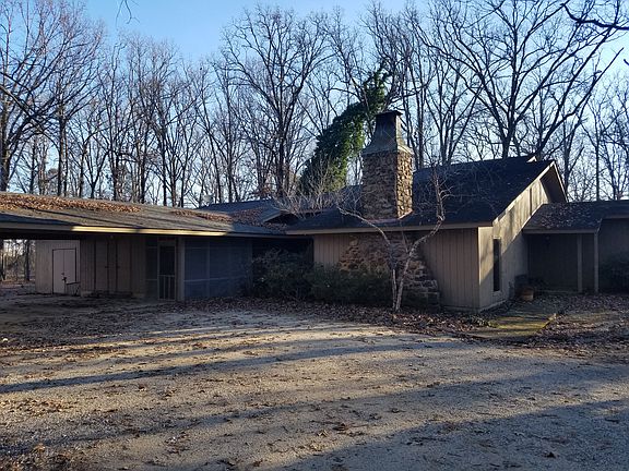 4th image of 6245 Logan Ln
