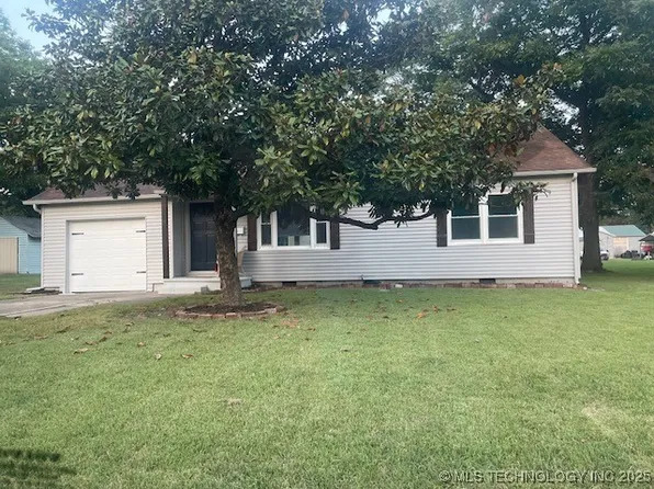 115 N Indianola St, Pryor, OK 74361