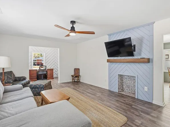 962 Laurel Mill Rd, Louisburg, NC 27549