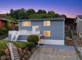 5922 23rd Avenue S, Seattle, WA 98108