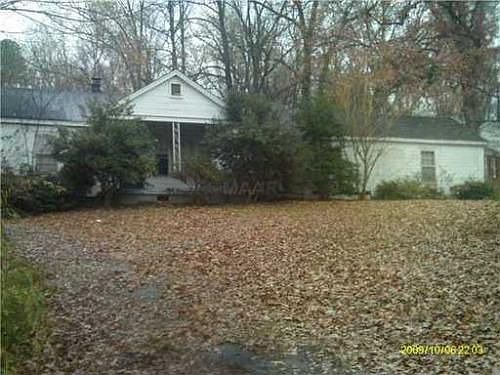 2nd image of 2786 Covington Pike
