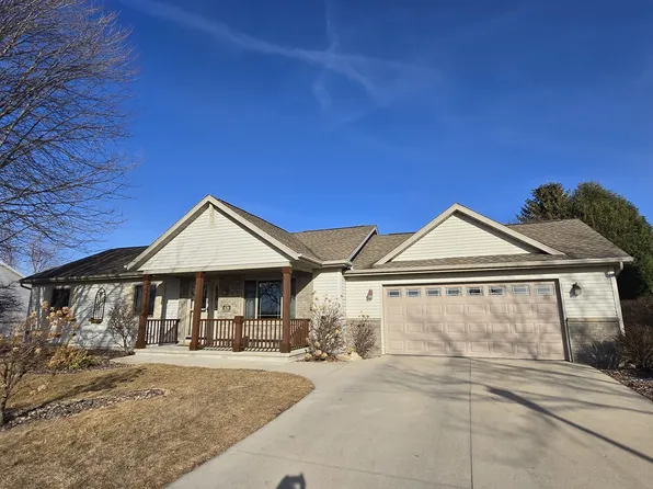 639 N Prairie Rd, Fond Du Lac, WI 54935