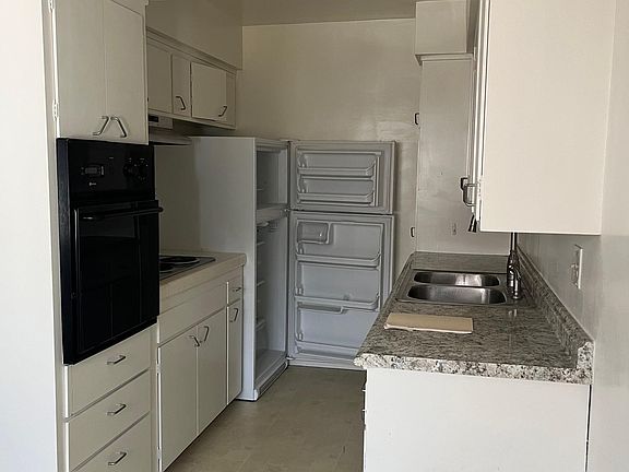 4th image of 2130 Grand Ave