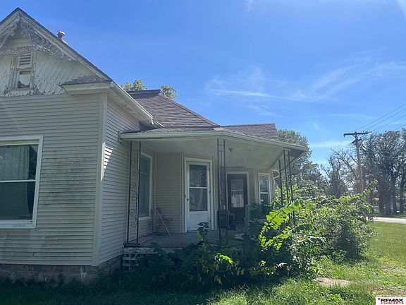 3rd image of 165 Hector St