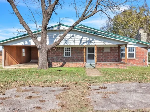 21703 Smokey Ln, Howe, OK 74940