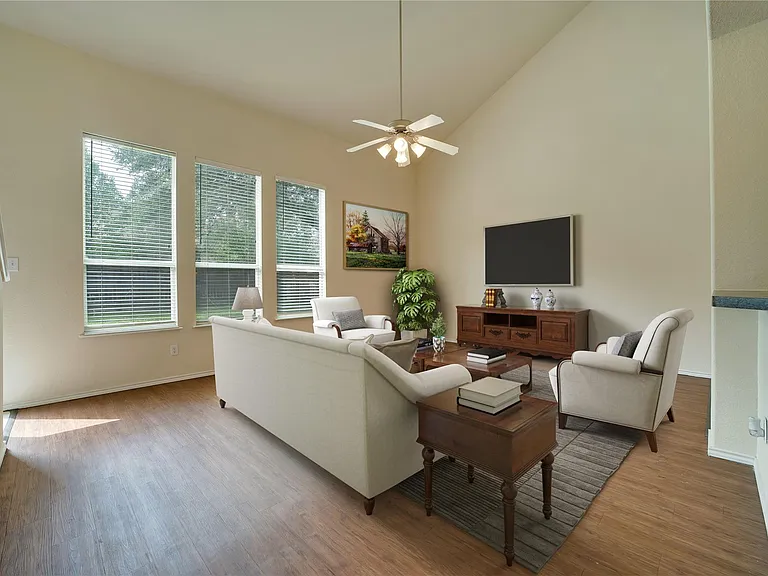 121 Park Ln — Photo 9