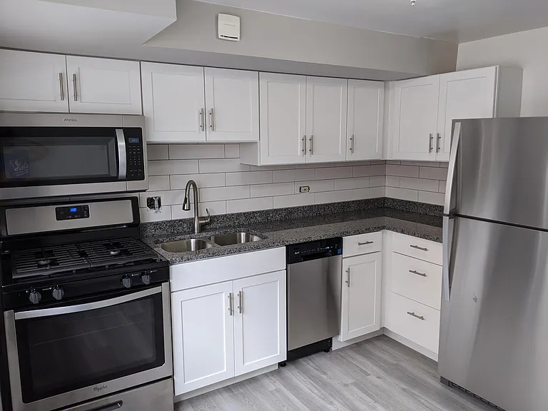 8504 45th Pl #GC — Photo 2