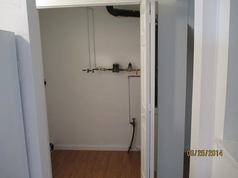 417 Brown Ave — Photo 9