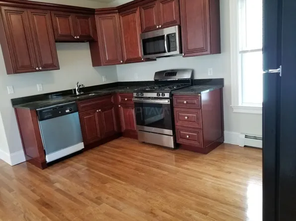 40 Davis Ave #4, Arlington, MA 02474