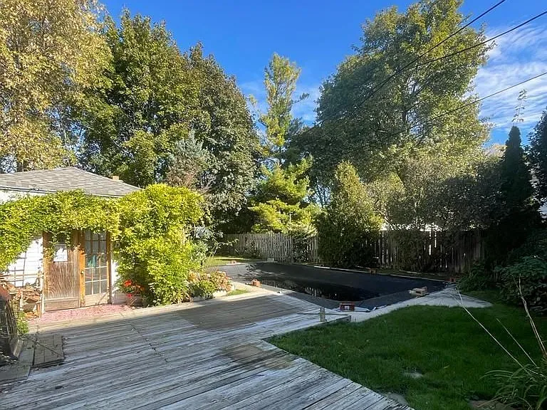 54 Highland Park Blvd E — Photo 18
