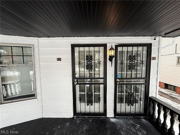 5th image of 829 Helmsdale Rd