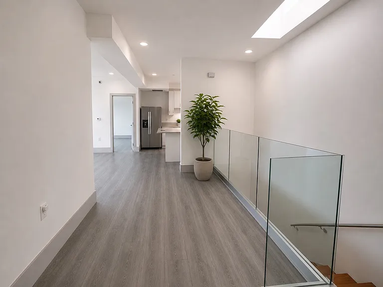14954 Sherman Way #207 — Photo 6