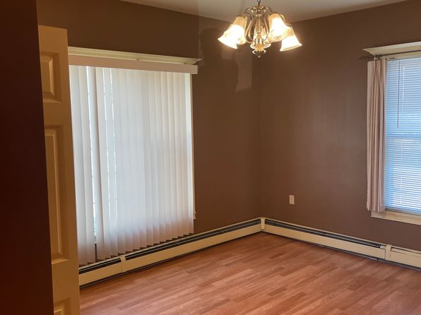 125 Highland Ave APT 1