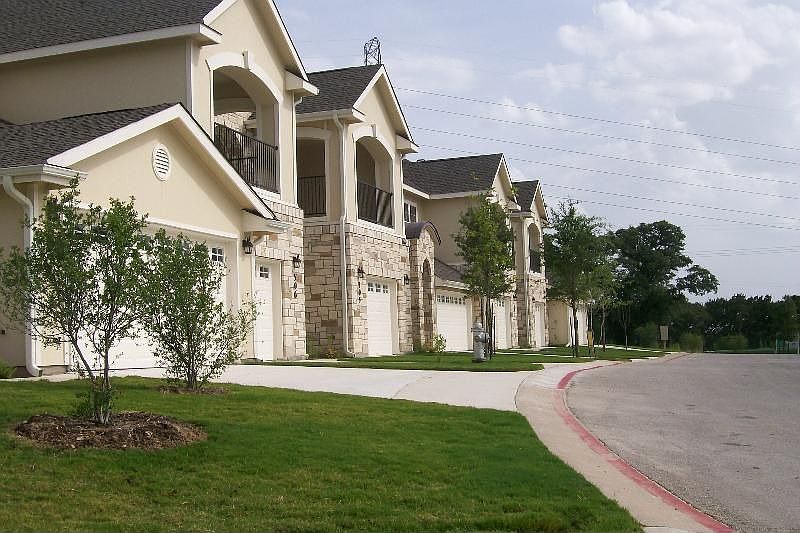 2nd image of 10300 Morado Cv APT 601