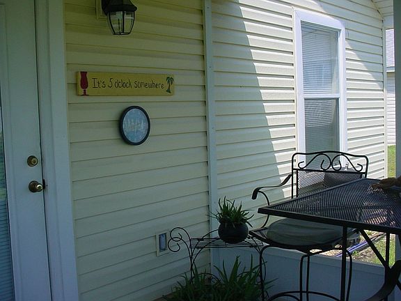 IT'S 5 O'CLOCK SOMEWHERE