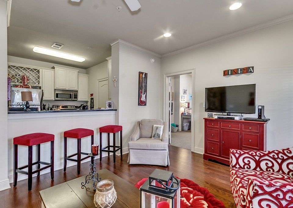 1st image of 700 15th St Unit 3302