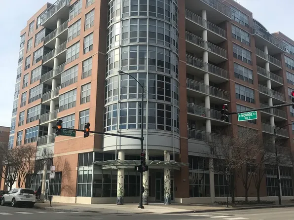 1200 W Monroe St APT 618, Chicago, IL 60607