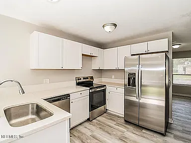 3 bed, 1184 sqft, $1,750 — Photo 3