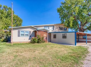 222 Grand Ave, Aline, OK 73716