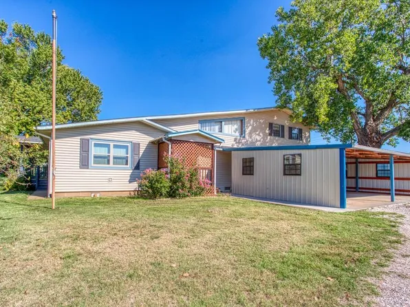 222 Grand Ave, Aline, OK 73716