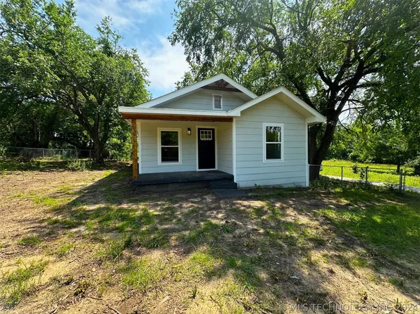 11830 Country Club Rd, Henryetta, OK 74437