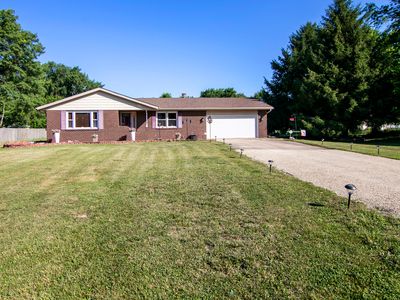 1005 Paul Dr, Saint Anne, IL, 60964