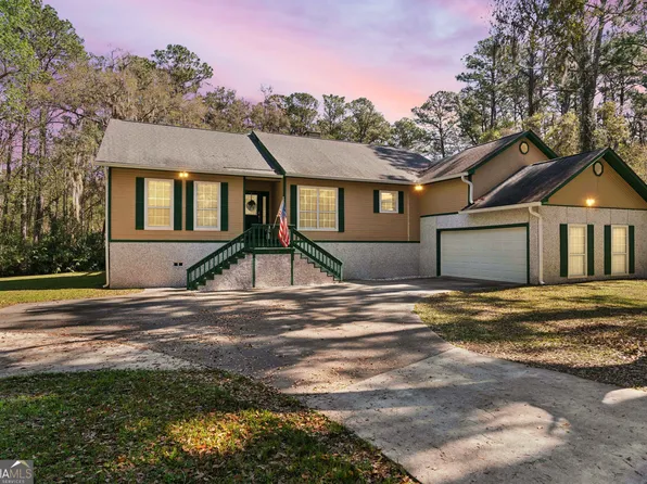 104 Marsh Oak Ln, Brunswick, GA 31525