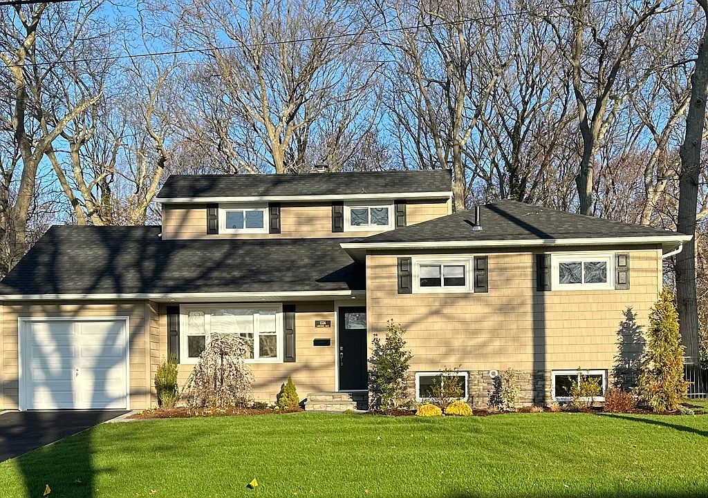 1336 Lakeshore Dr - Property Image