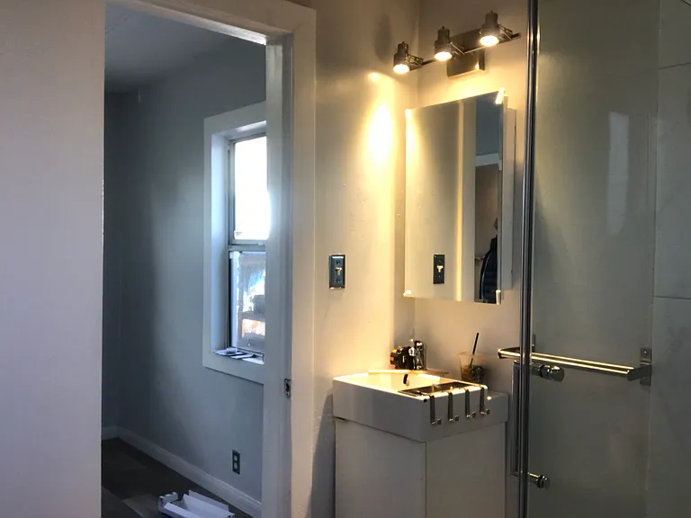 2133 N Buena Vista St — Photo 75