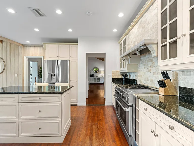 3304 N Flagler Dr — Photo 25