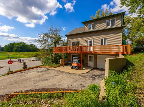 101 Dogwood Ln, Wilmington, IL 60481