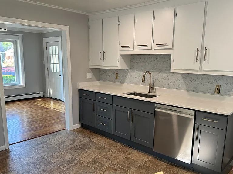 22 Pleasant St #A — Photo 8