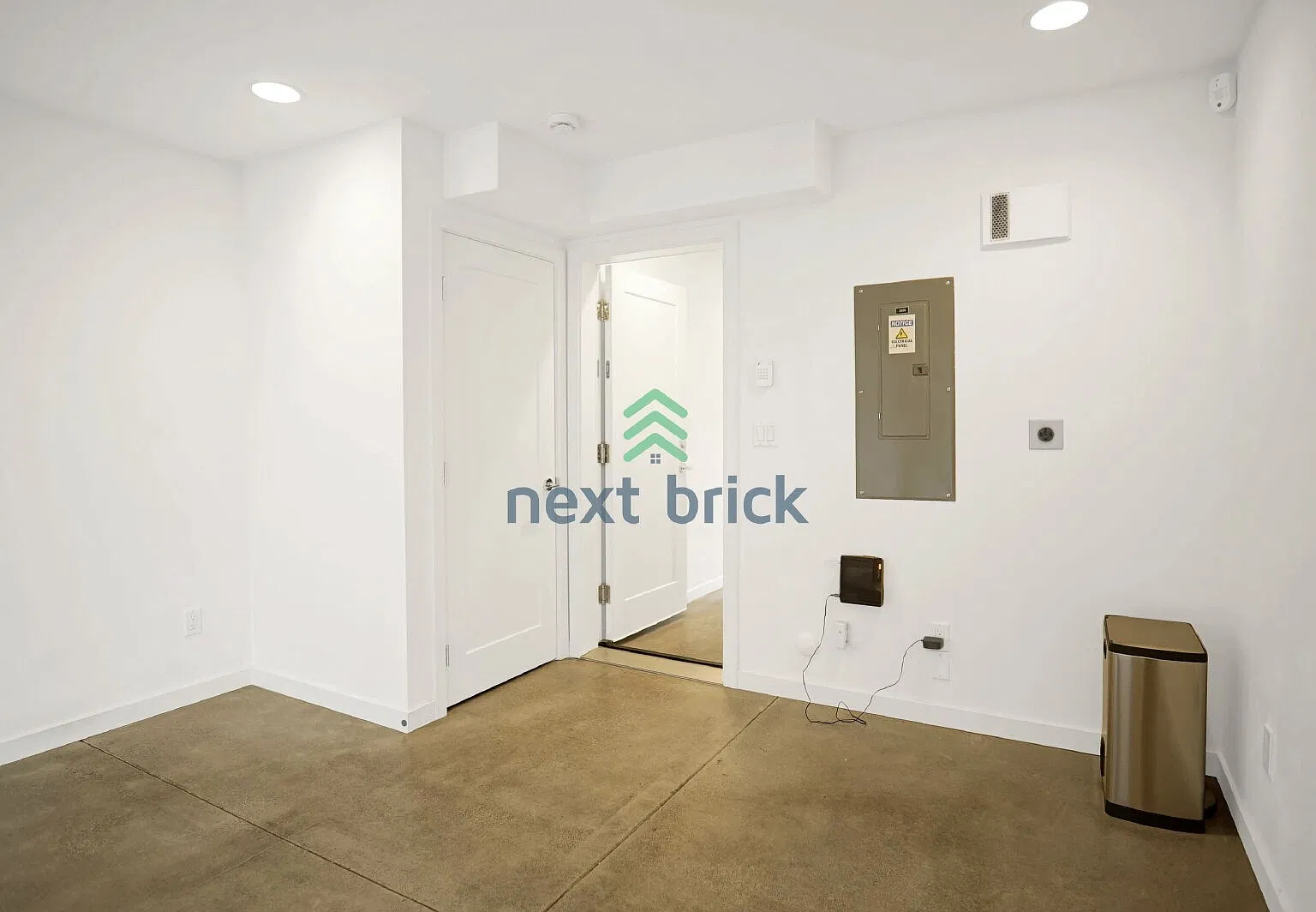 "Spacious 3-Bedroom Seattle Home Near Judkins Park Light Rail!" — Photo 4