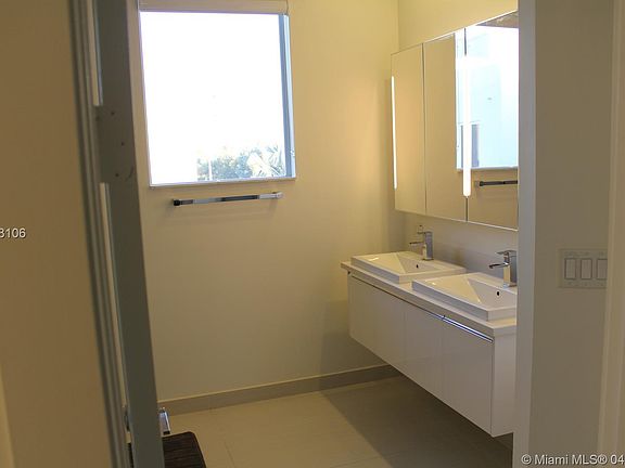 3rd image of 6302 NW 105th Pl #1