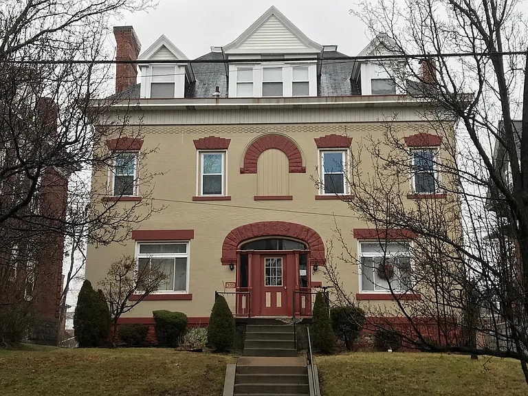 305 S Aiken Ave #1 — Photo 1