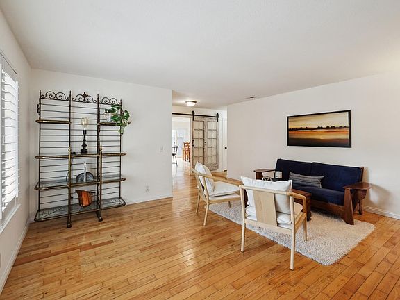 5th image of 531 Cypress Ave