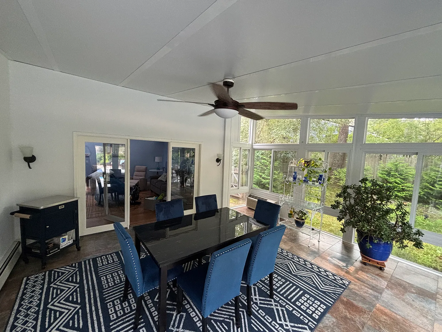 Hamptons Contemporary — Photo 4
