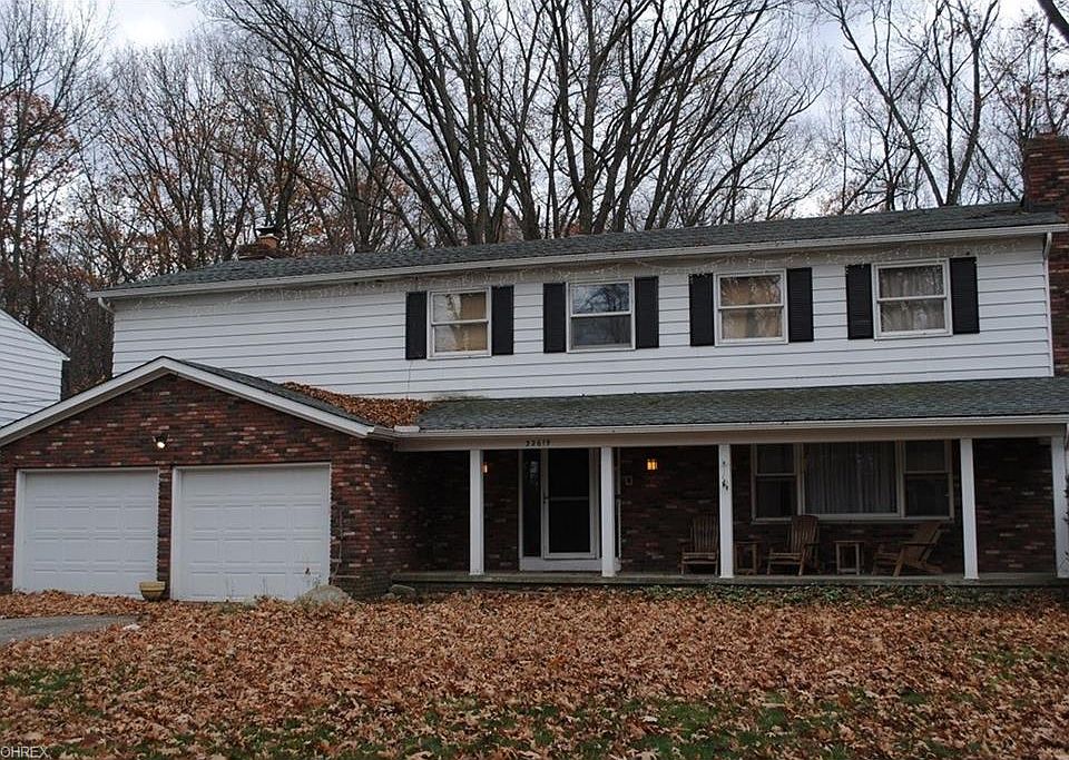1st image of 32619 Groveland Dr