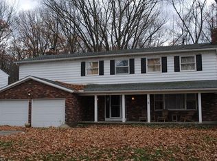 32619 Groveland Dr, Avon Lake, OH 44012