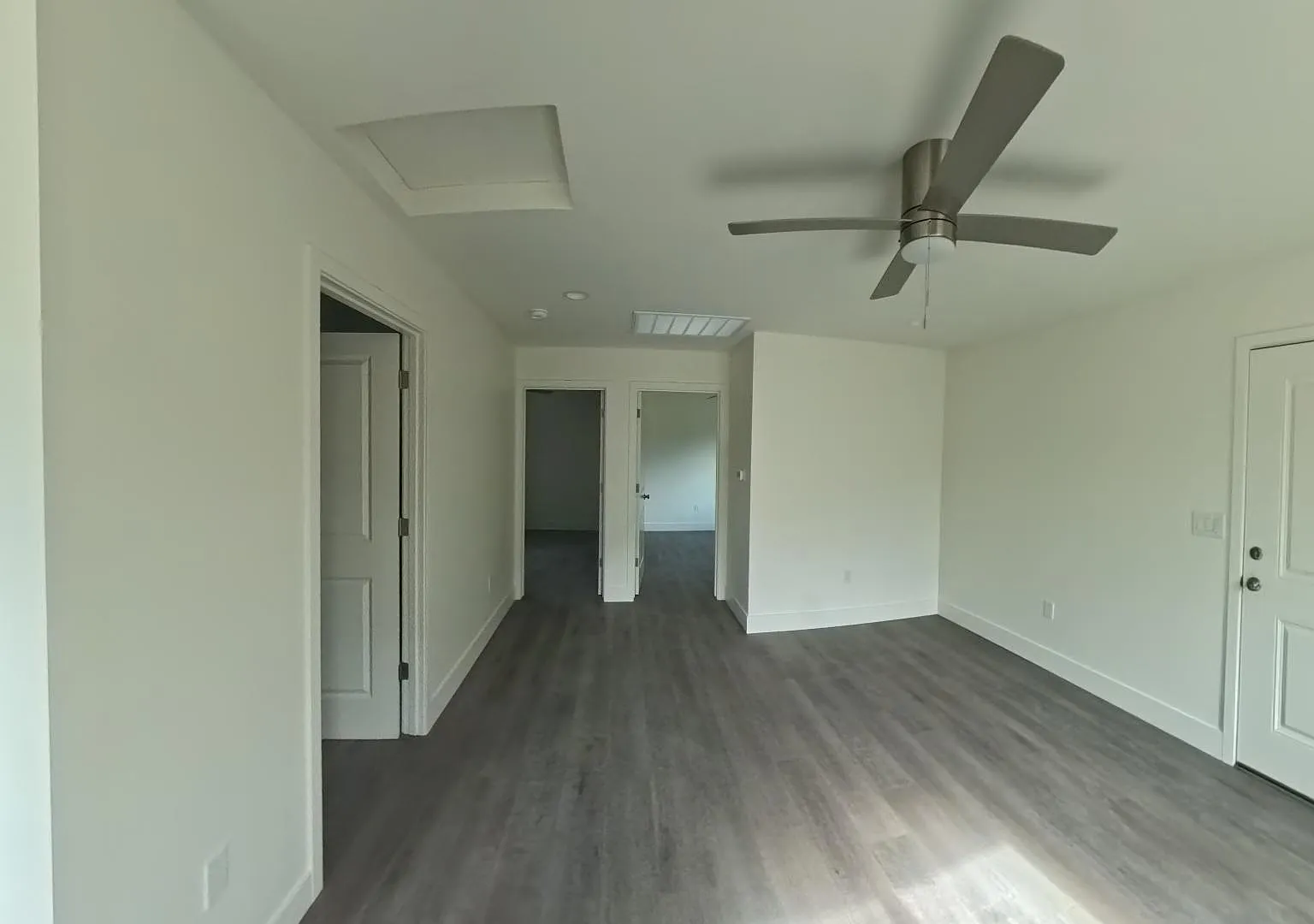 2 bed, 645 sqft, $2,100 — Photo 2