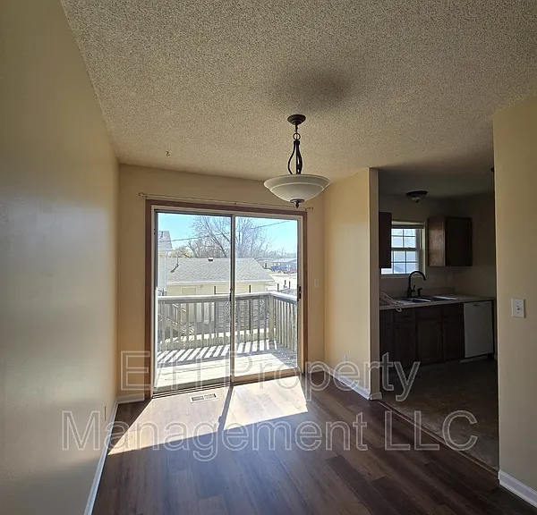 4462 S Elizabeth Ave — Photo 10