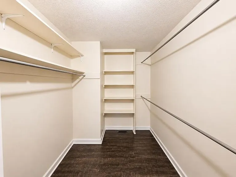 125 Mossland Dr — Photo 17