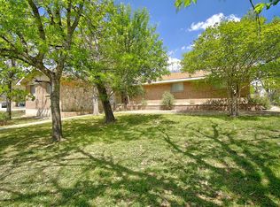 1900 Michelle Dr, Kerrville, TX 78028