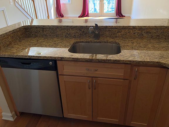 2nd image of 302 King Farm Blvd