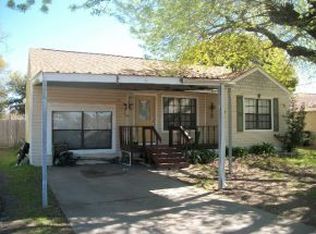 760 N John St, Bridge City, TX 77611