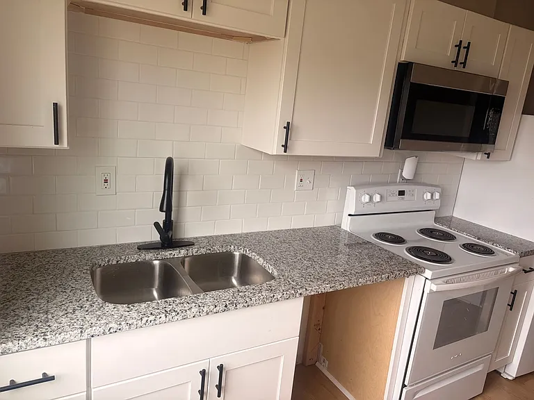 1328 E 21st Ave — Photo 11